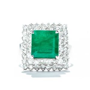 14K White Gold Halo Antique Emerald & Diamond Ring